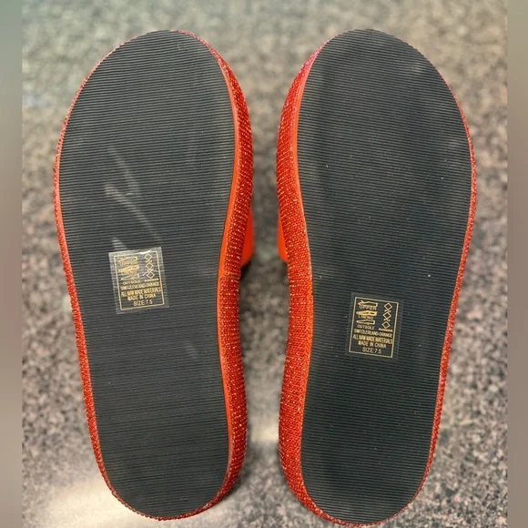 “AZALEA WANG” Rhinestone Platform Puffed Slide Sandals - Picture 12 of 13